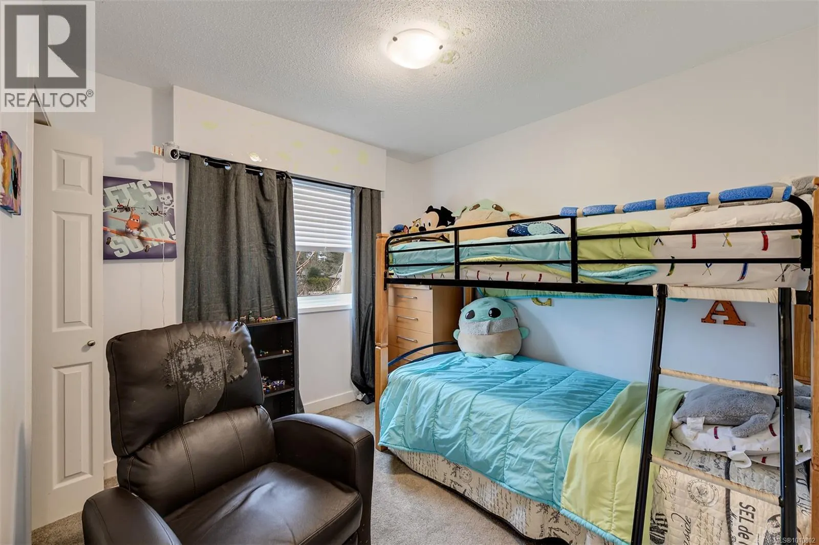 2031/2033 Melville Dr