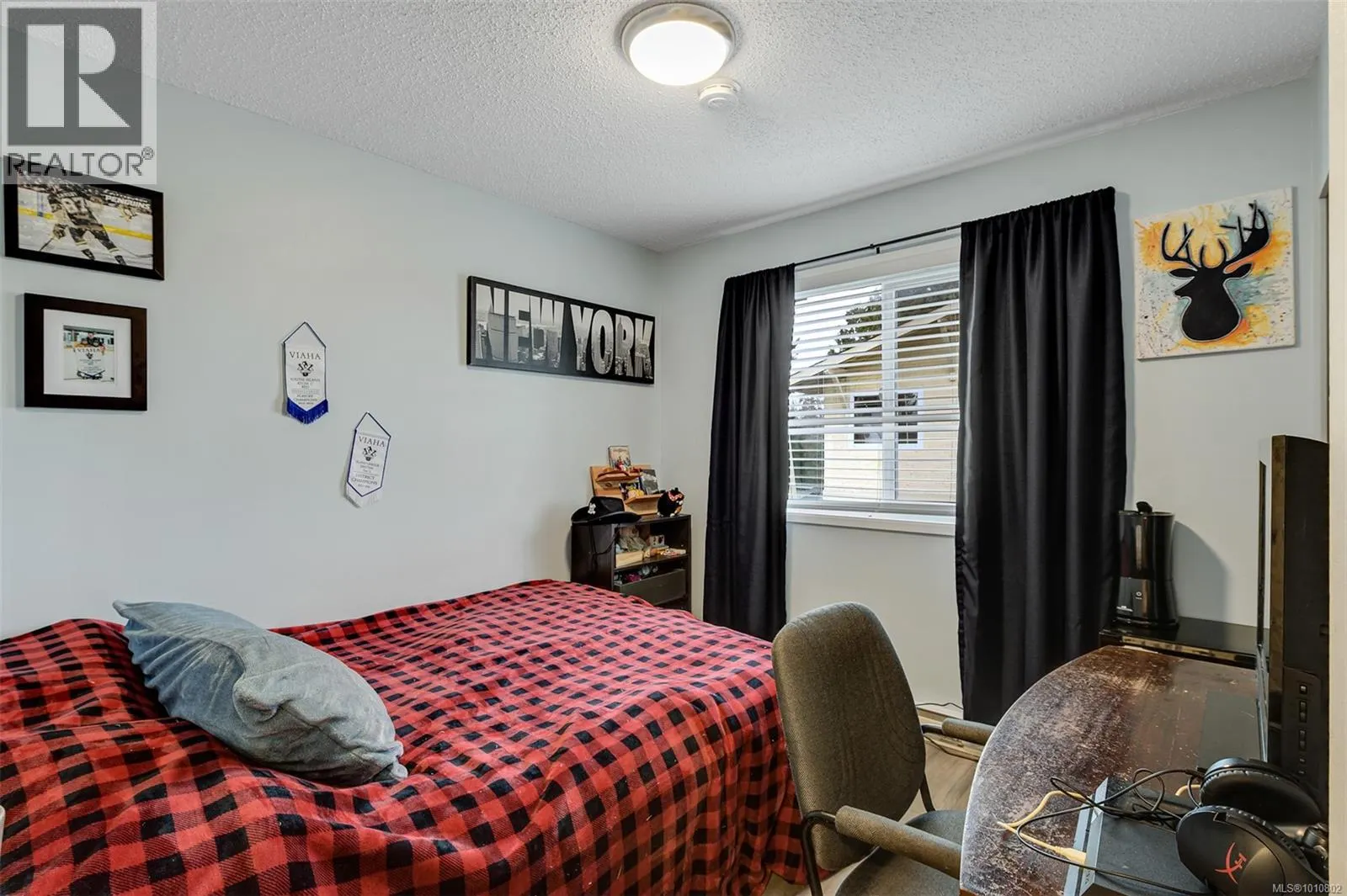 2031/2033 Melville Dr