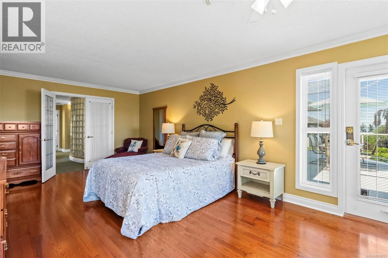 514 Country Club Dr