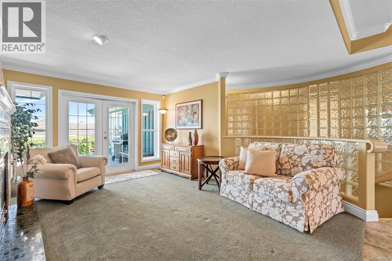 514 Country Club Dr