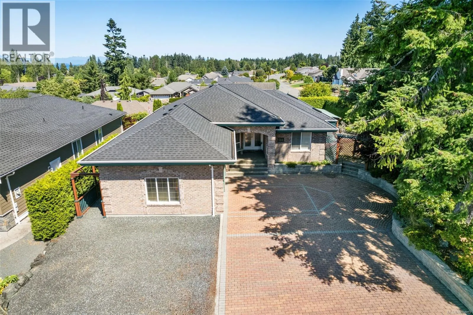514 Country Club Dr