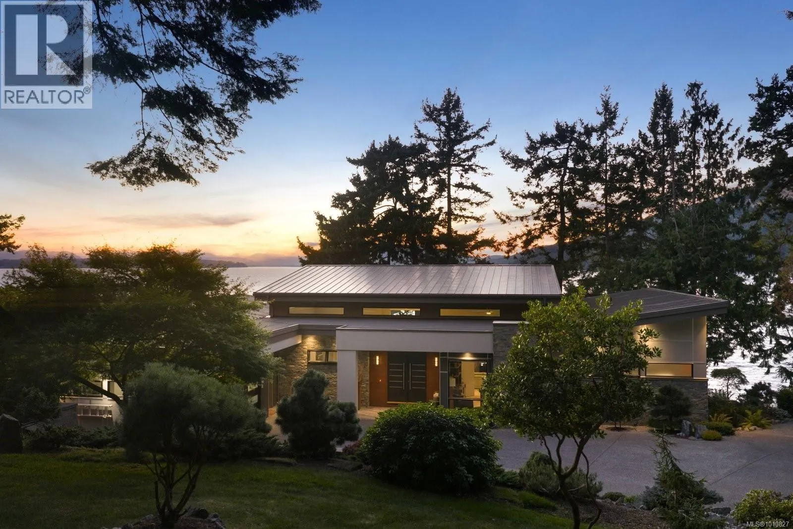 568 Lands End Rd