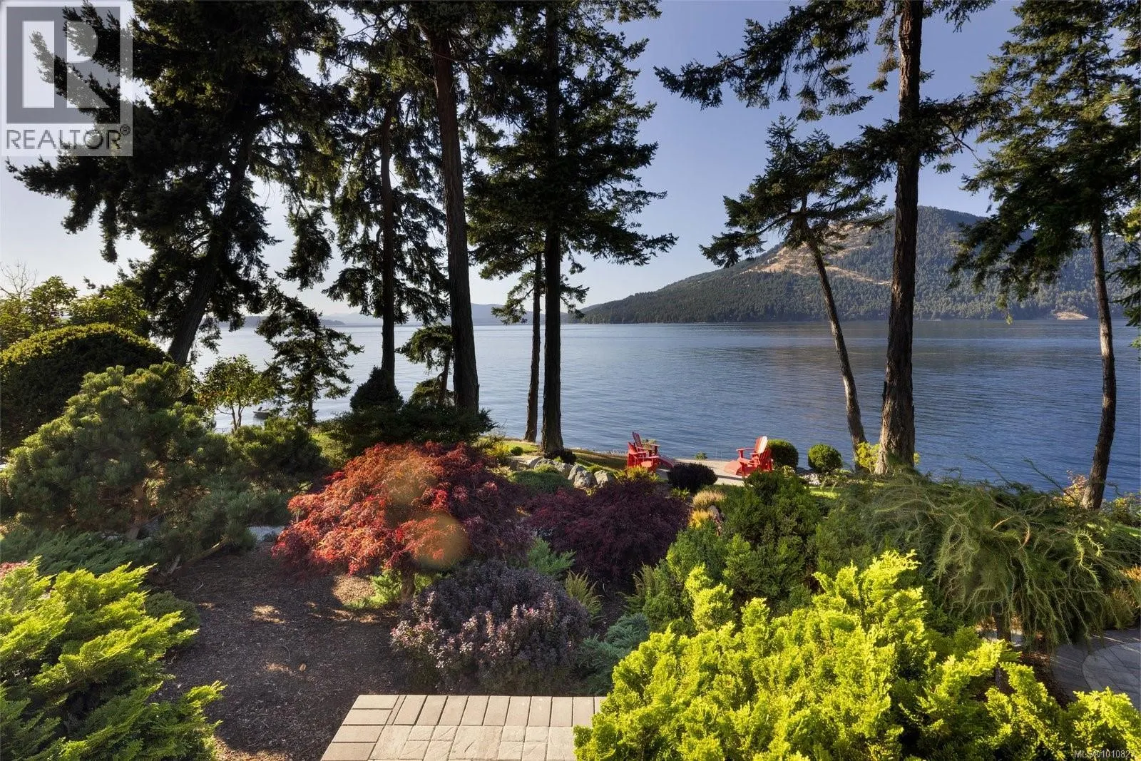 568 Lands End Rd