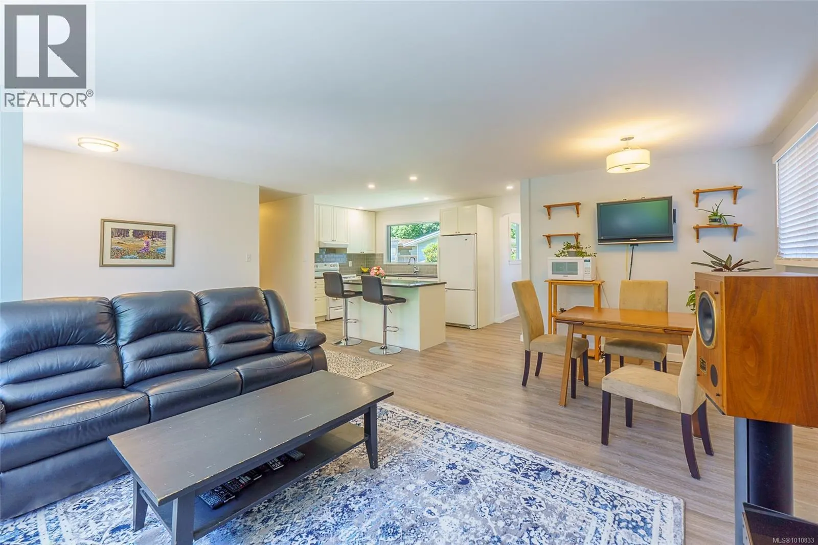 255 Otter St