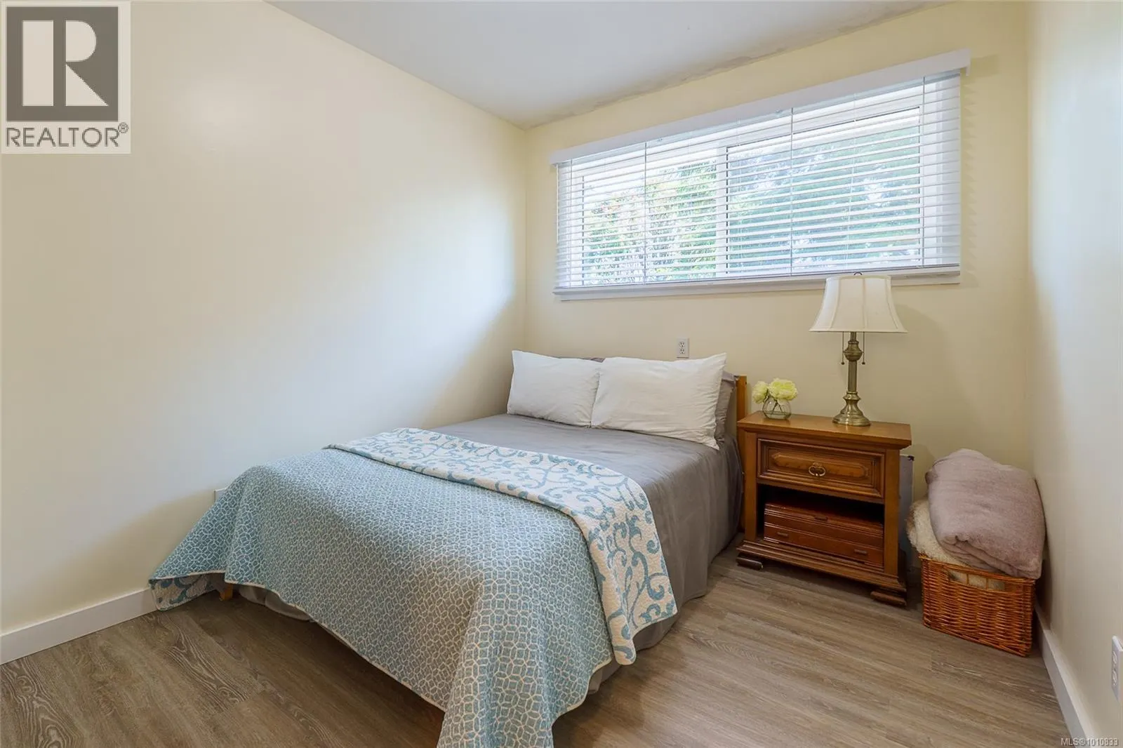 255 Otter St