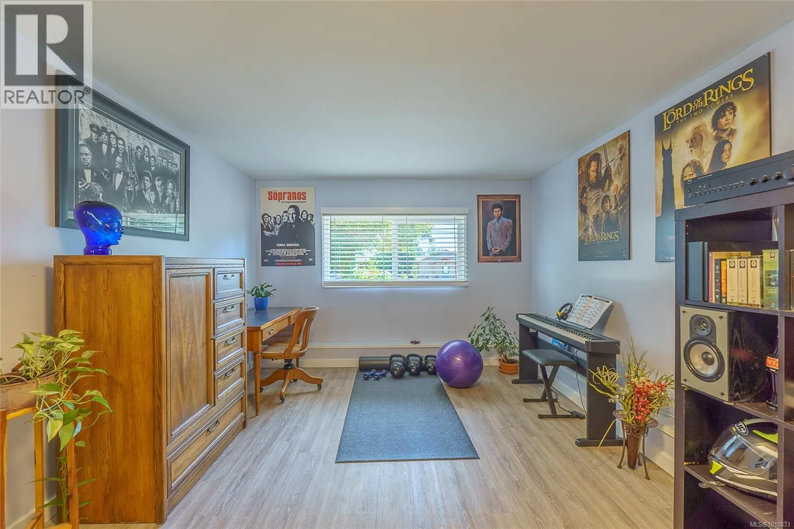255 Otter St
