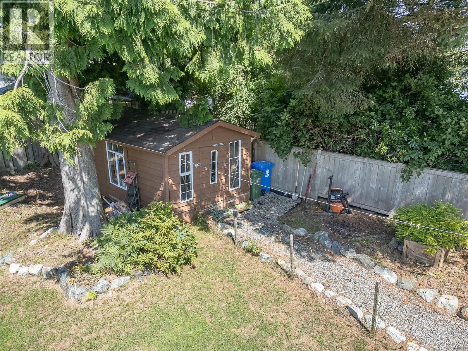 255 Otter St