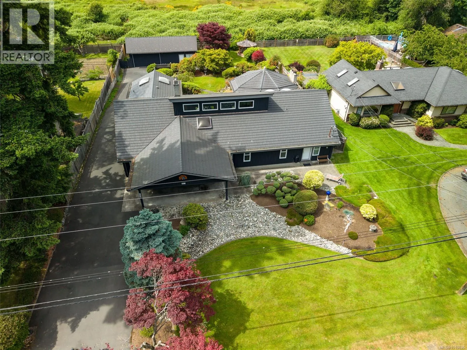807 Shorewood Dr
