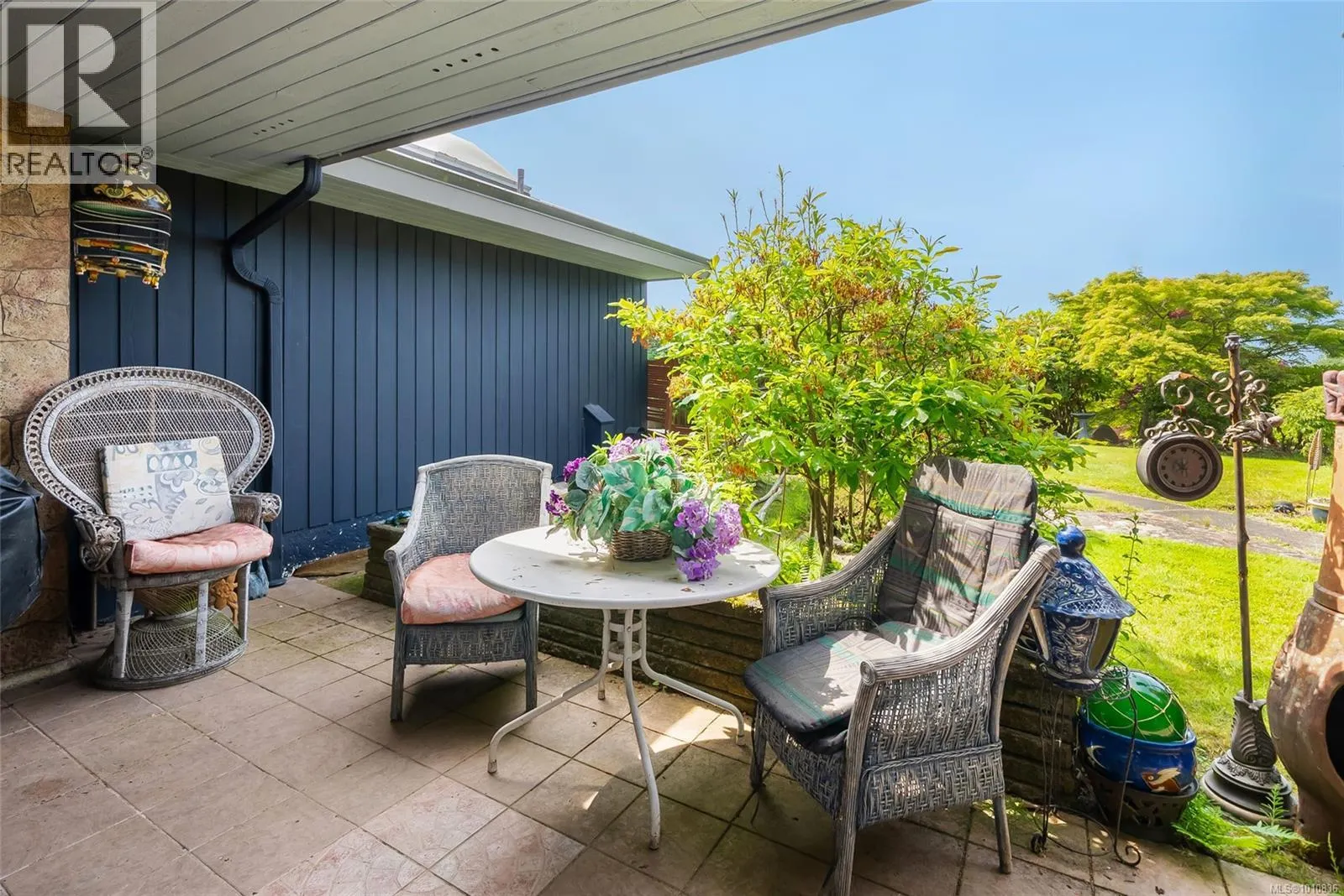 807 Shorewood Dr