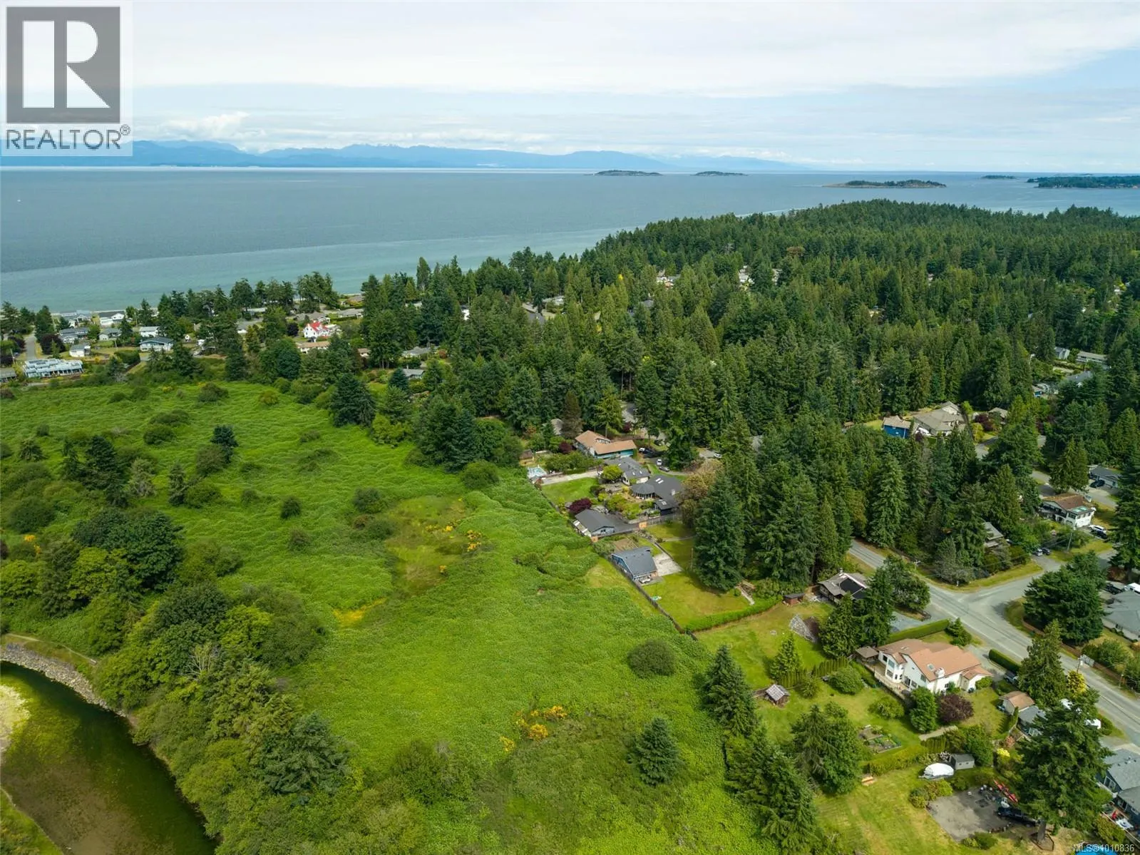 807 Shorewood Dr