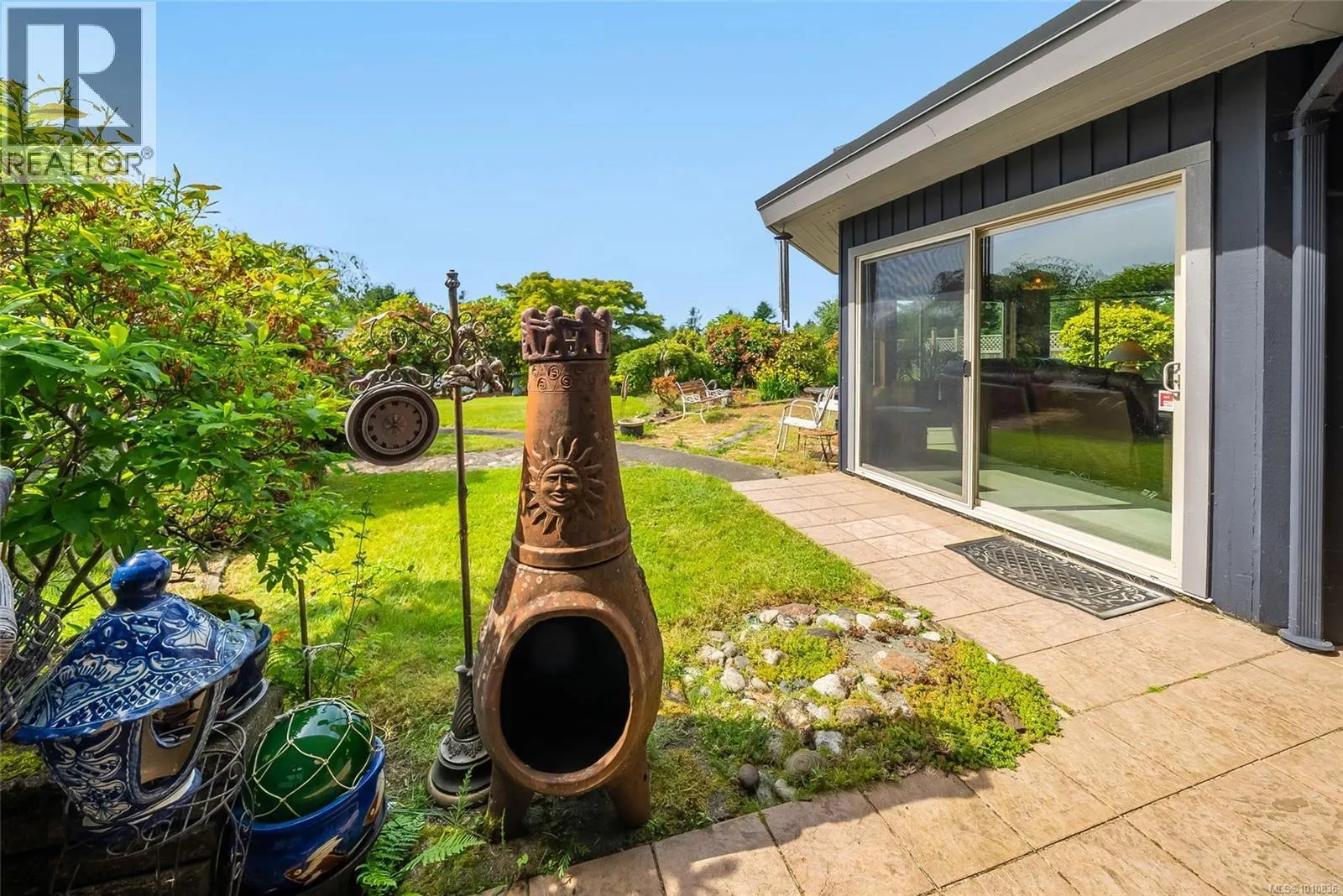 807 Shorewood Dr