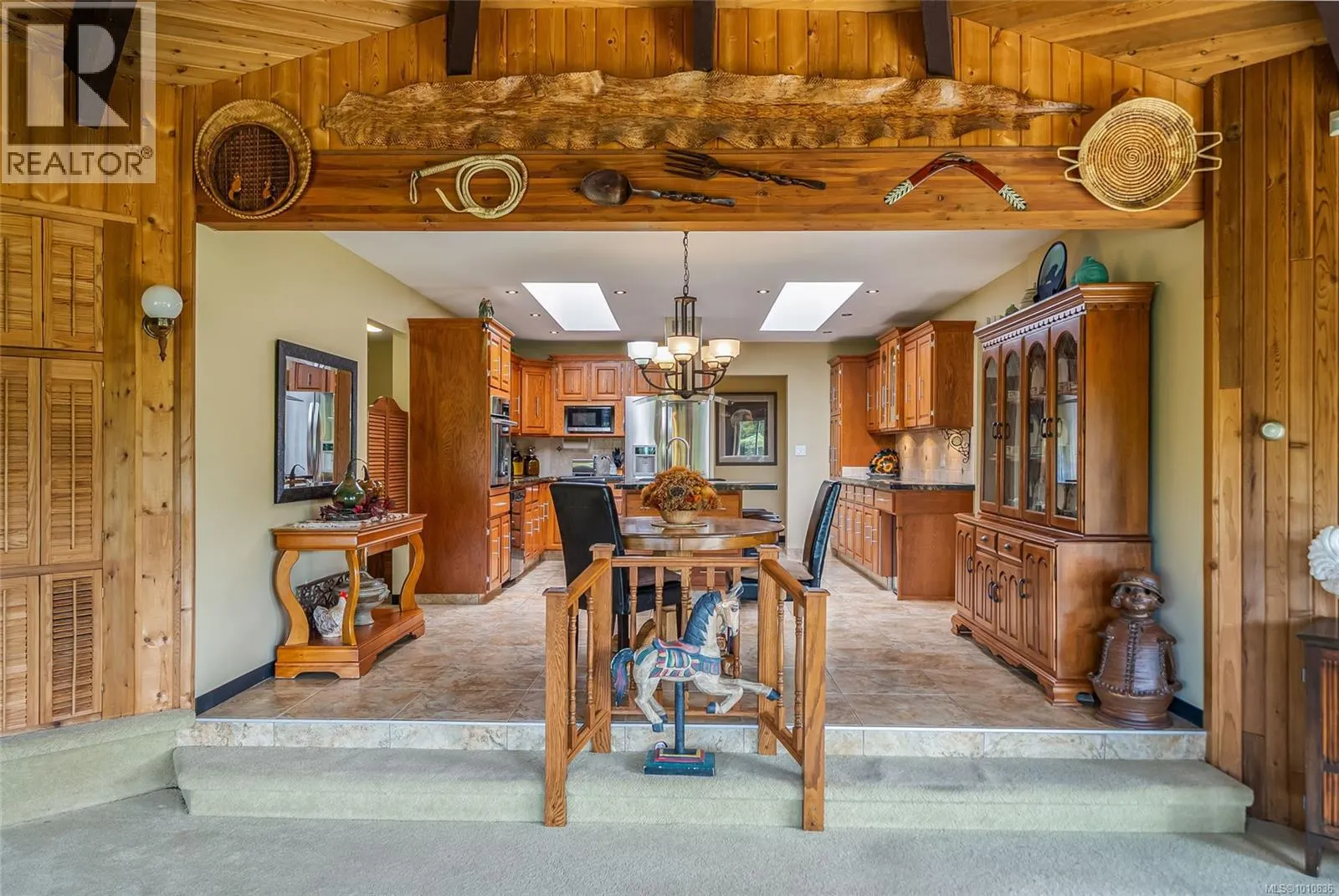 807 Shorewood Dr