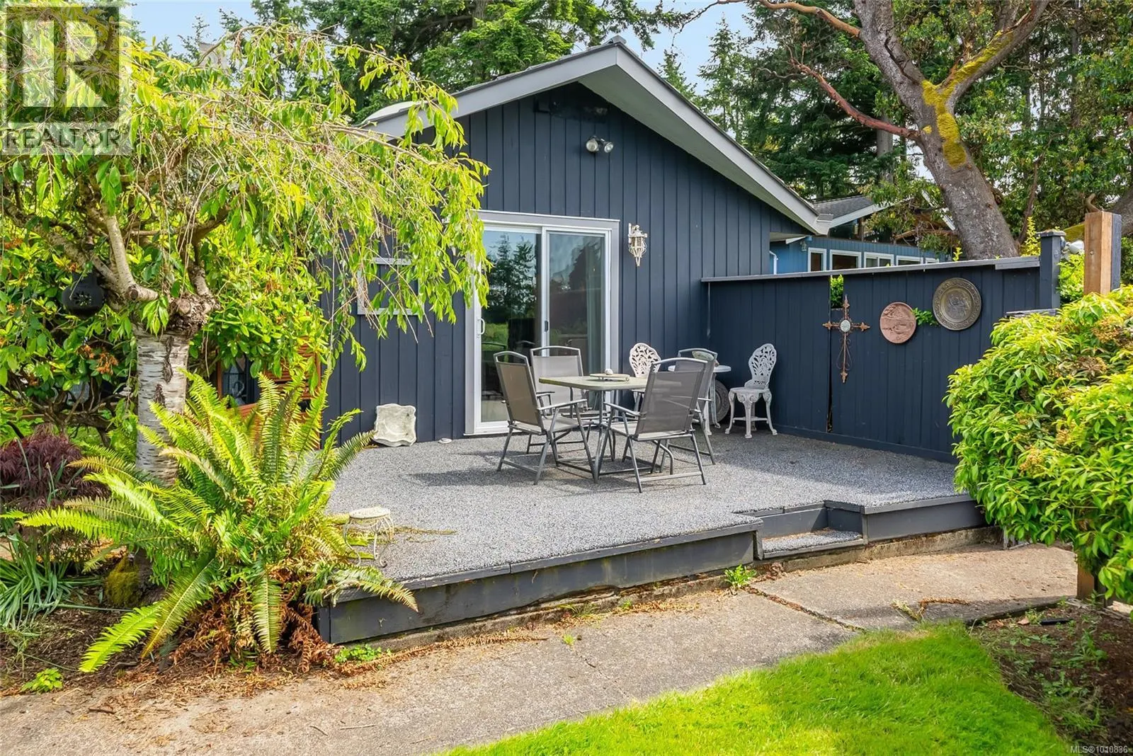 807 Shorewood Dr