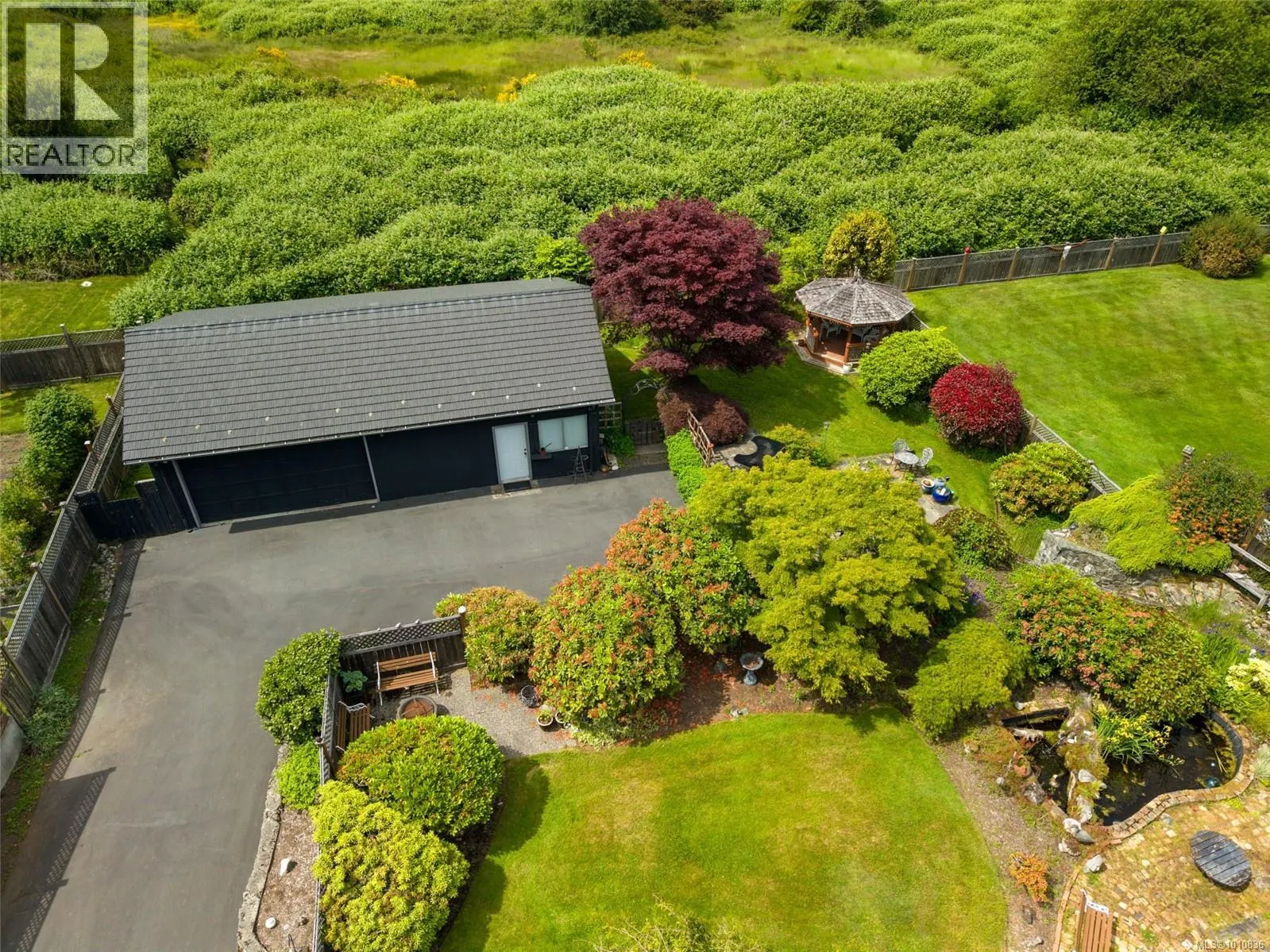 807 Shorewood Dr