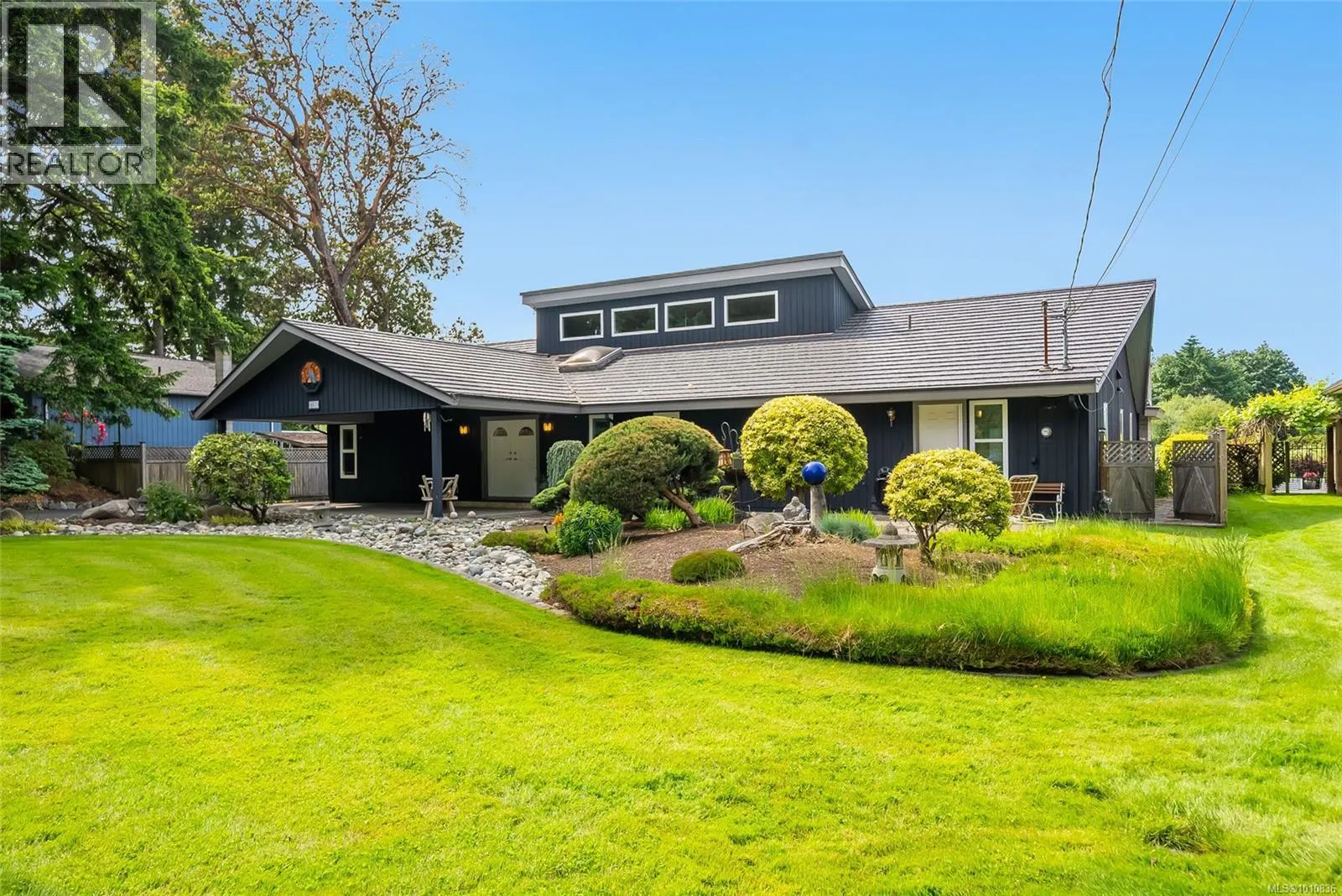 807 Shorewood Dr