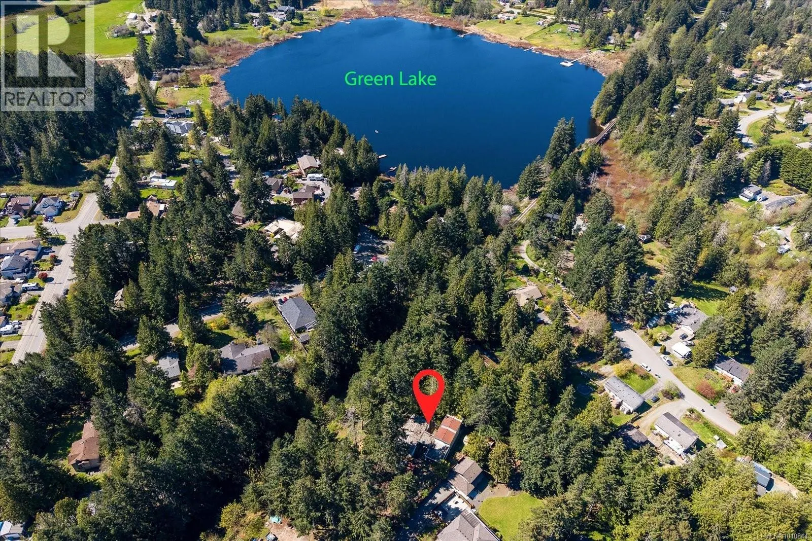 69 Lake Pl
