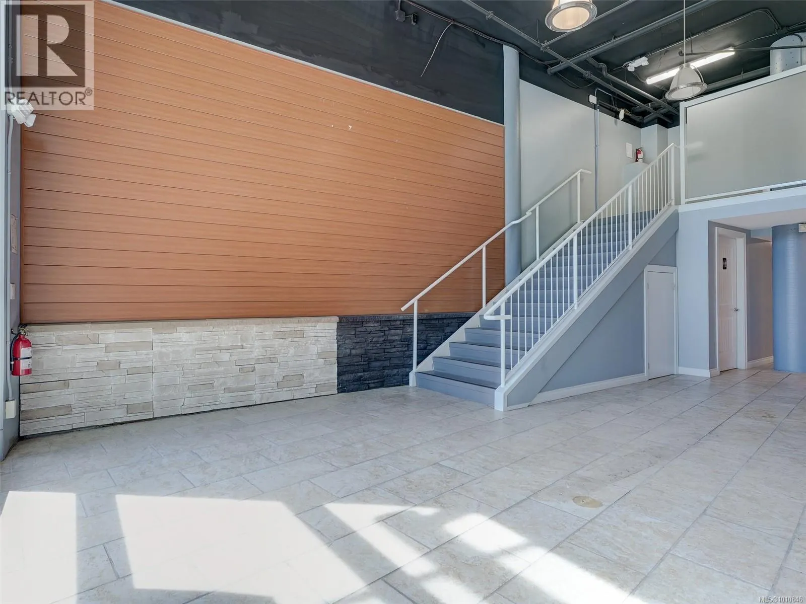 149 2745 Veterans Memorial Pkwy