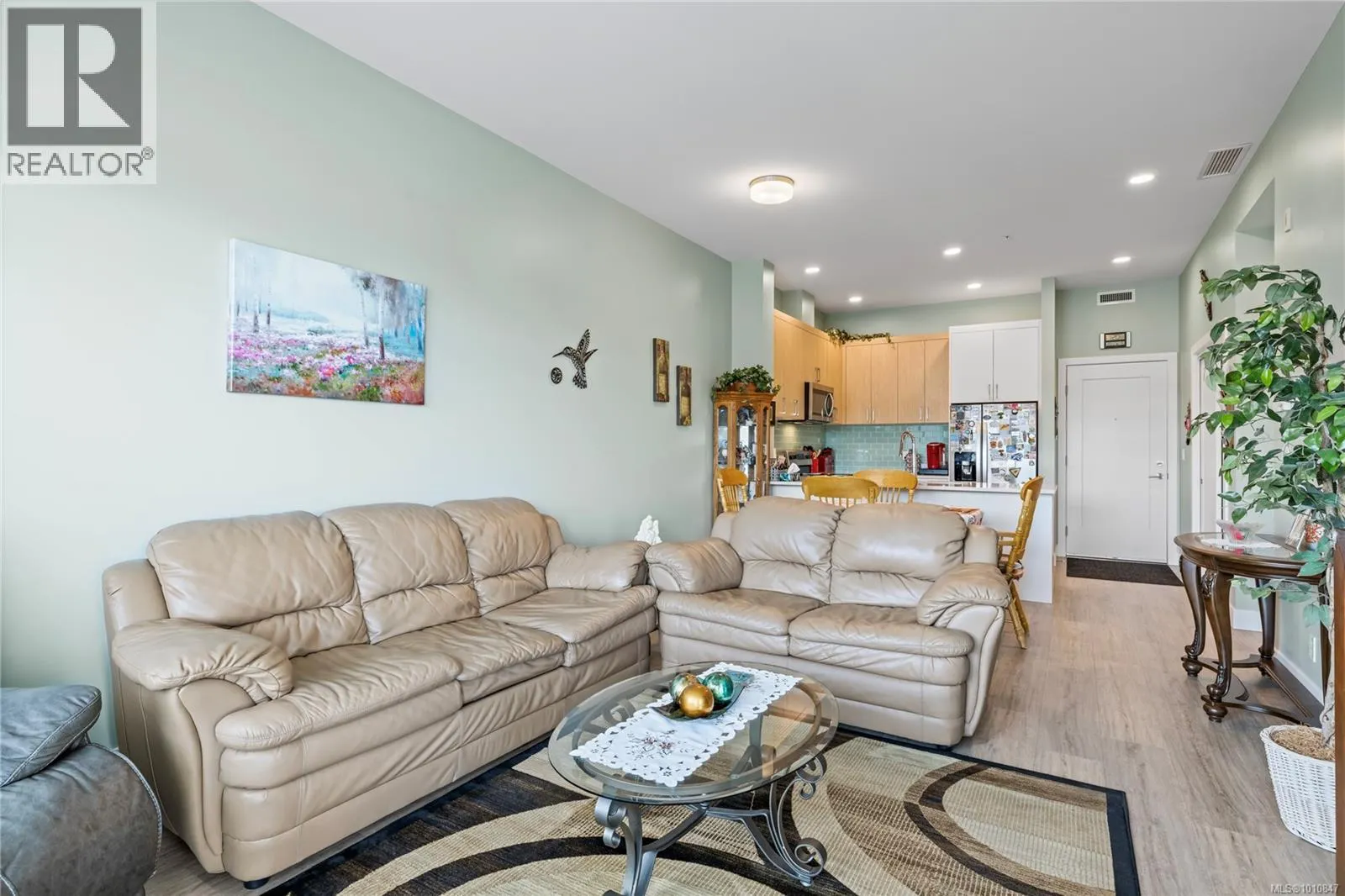501 6540 Metral Dr