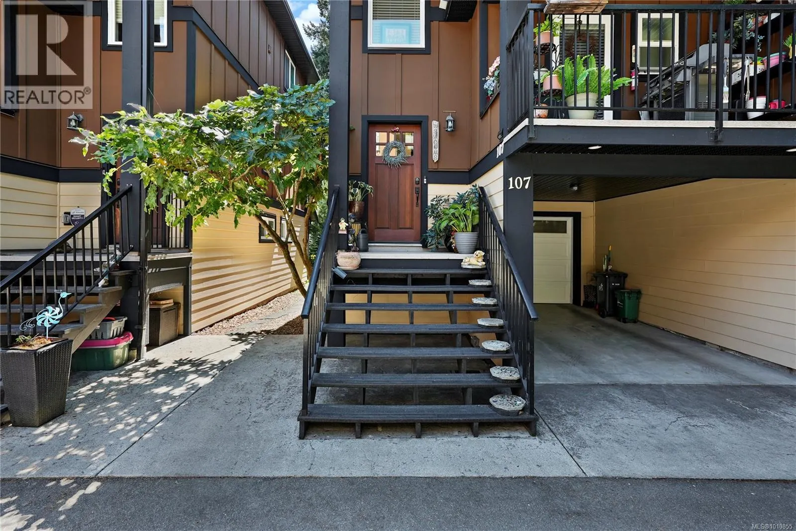 107 990 Rattanwood Pl