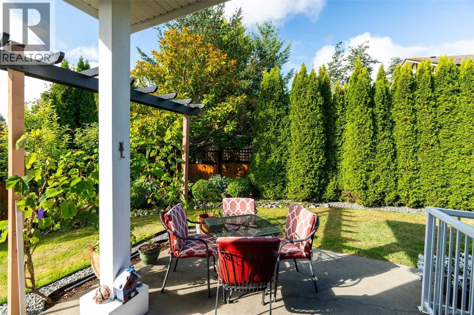 2398 Poplar Dr