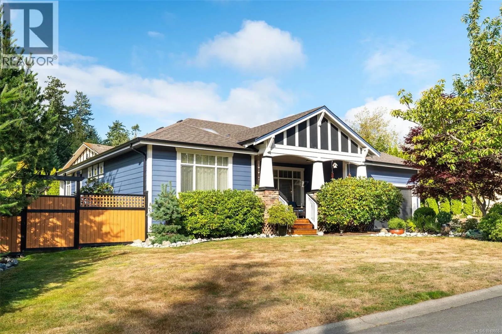 2398 Poplar Dr