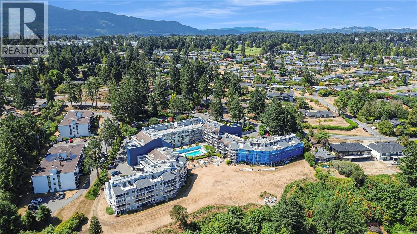 317 2562 Departure Bay Rd
