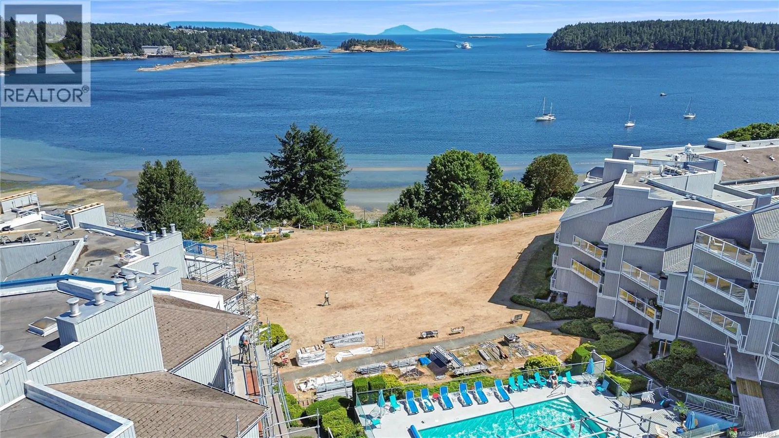 317 2562 Departure Bay Rd