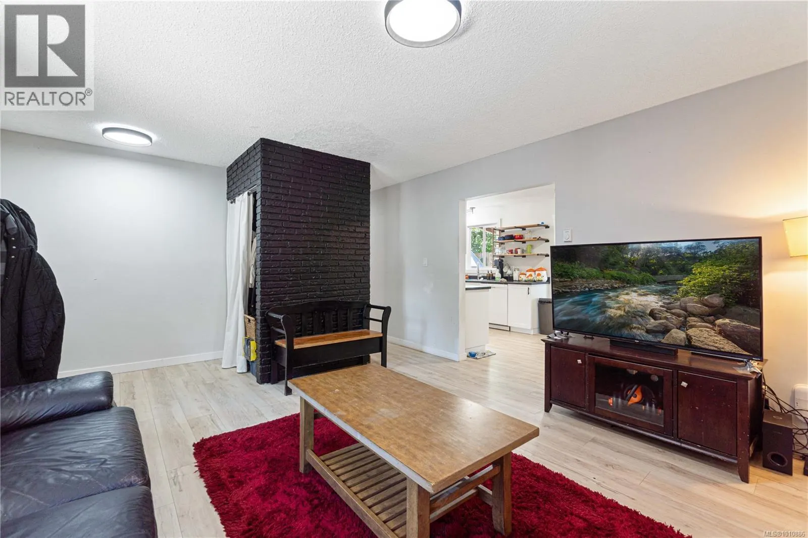 779 Howard Ave