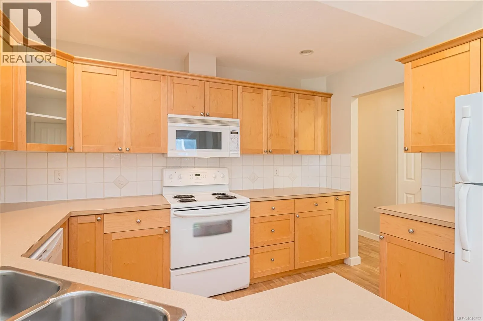 145 Meridian Way