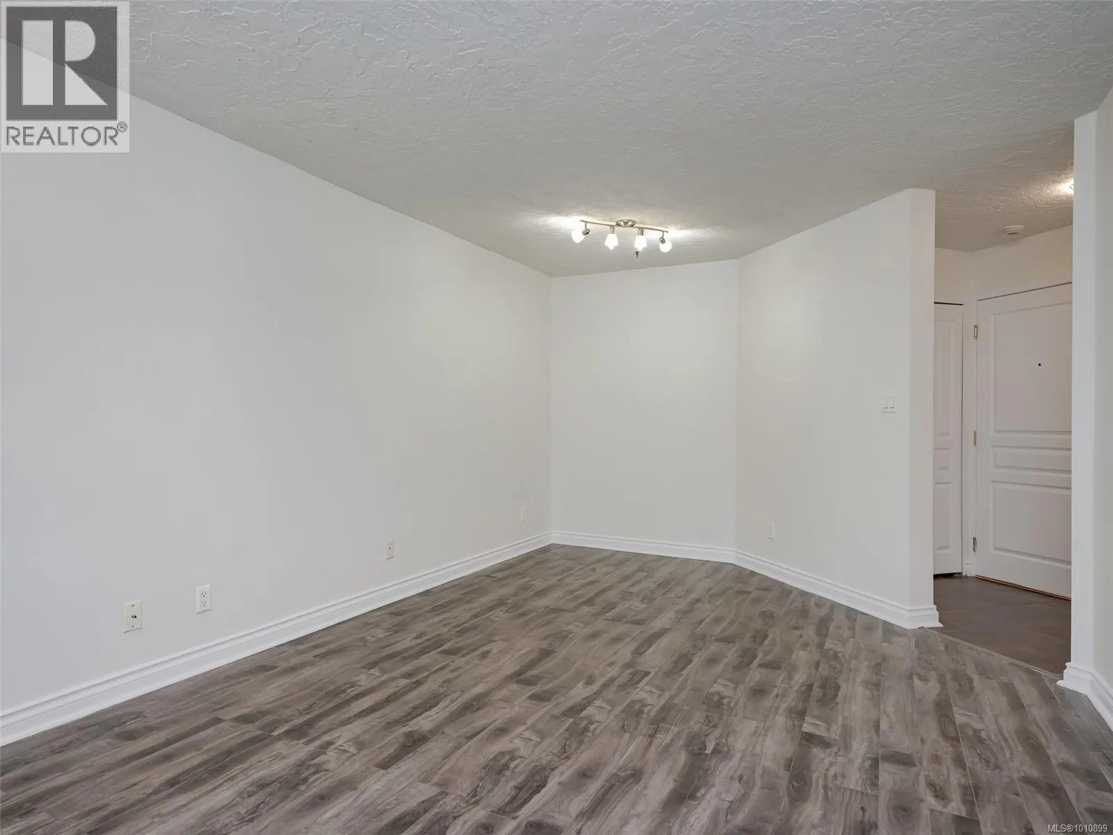 104 494 Marsett Pl