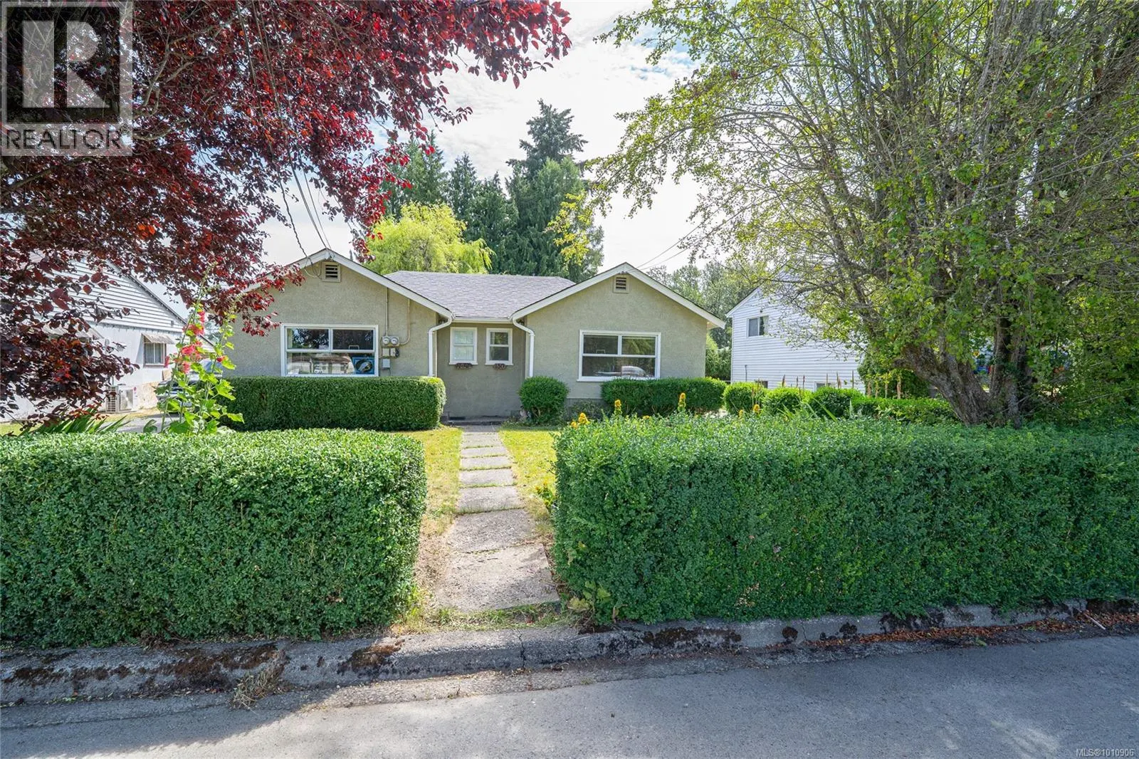 130 & 132 Beech Ave