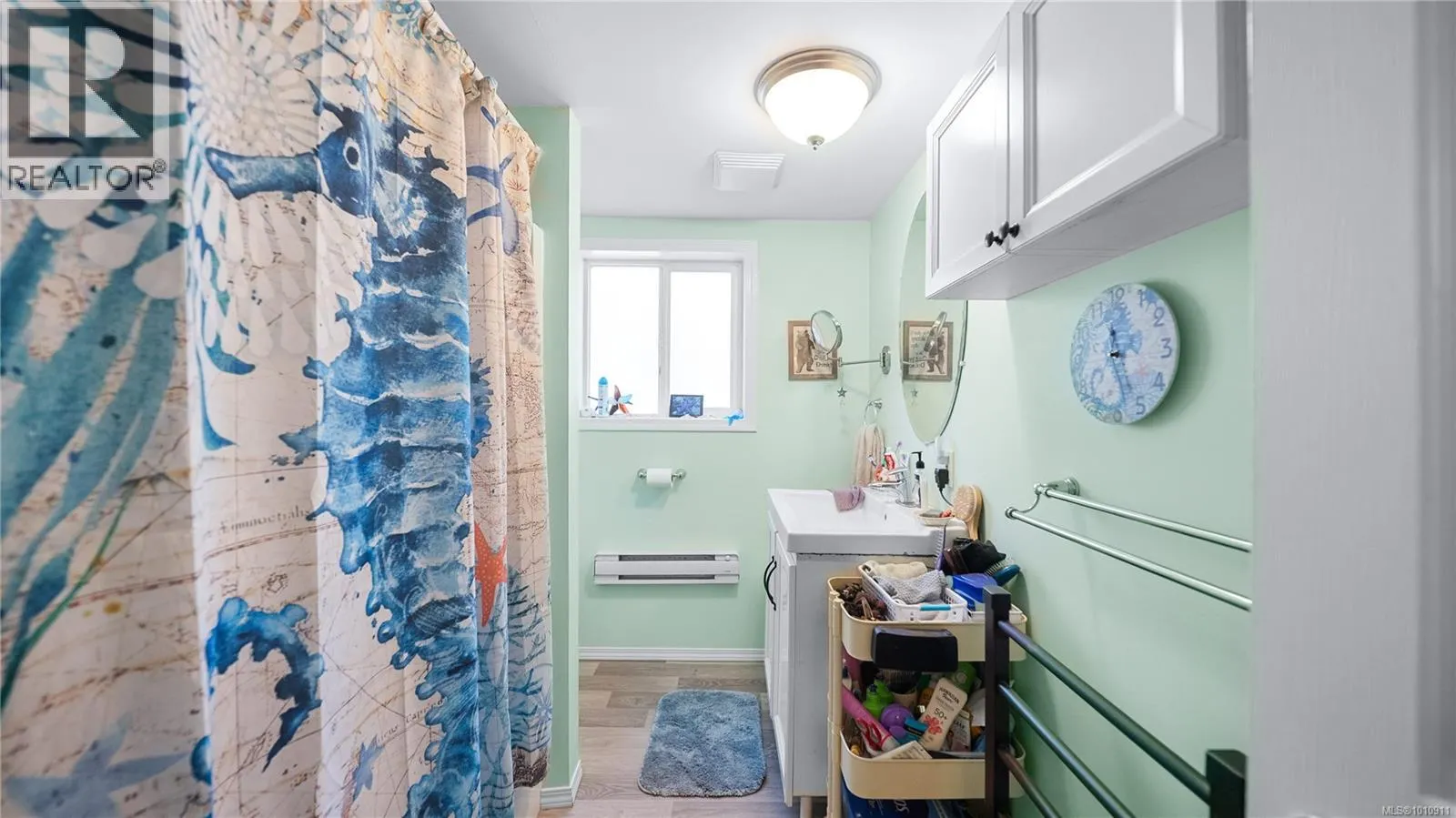 1008 Kenneth St