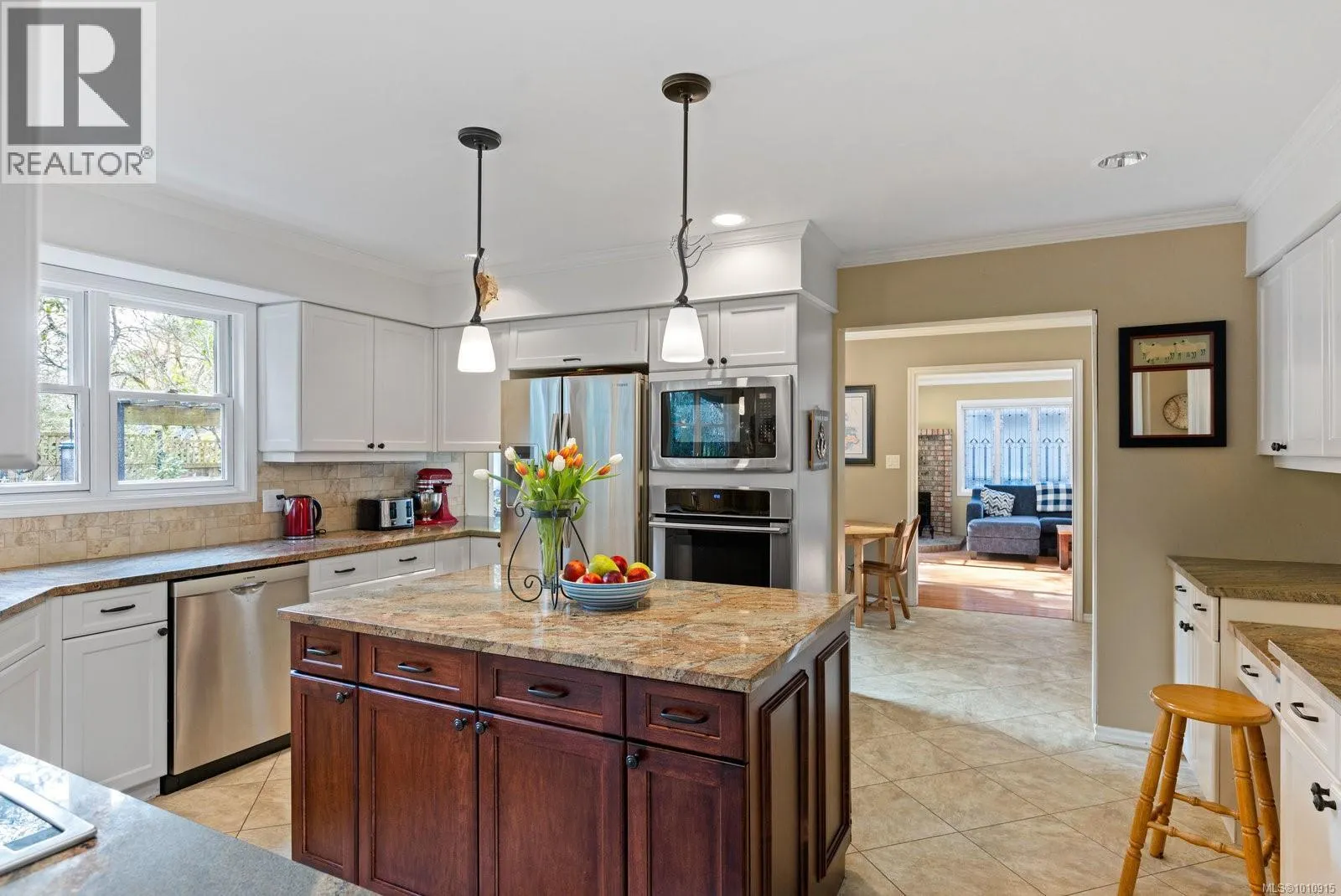 3913 Gibson Crt