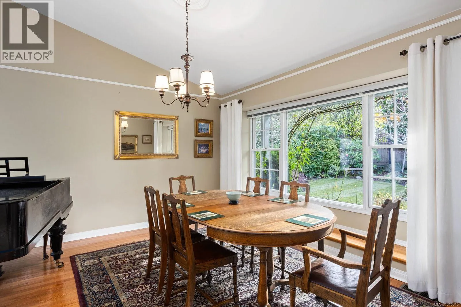 3913 Gibson Crt