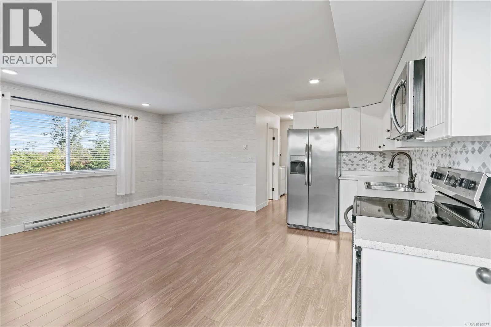 532 Lori Pl