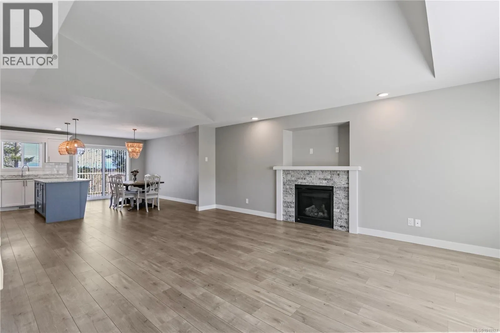 532 Lori Pl
