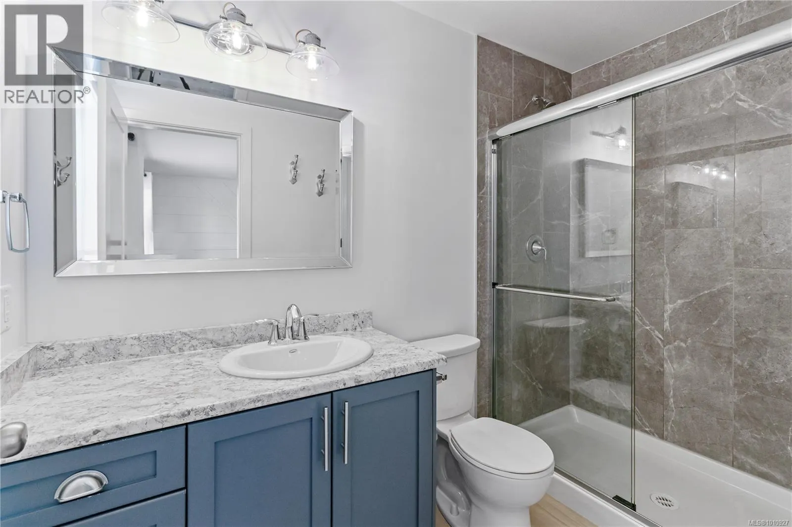 532 Lori Pl