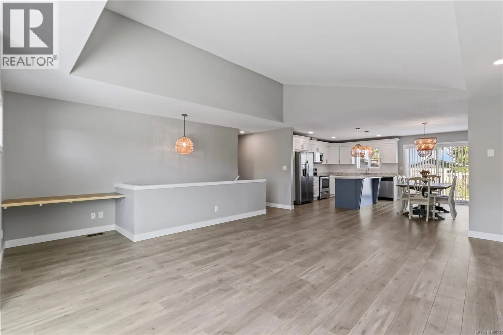 532 Lori Pl
