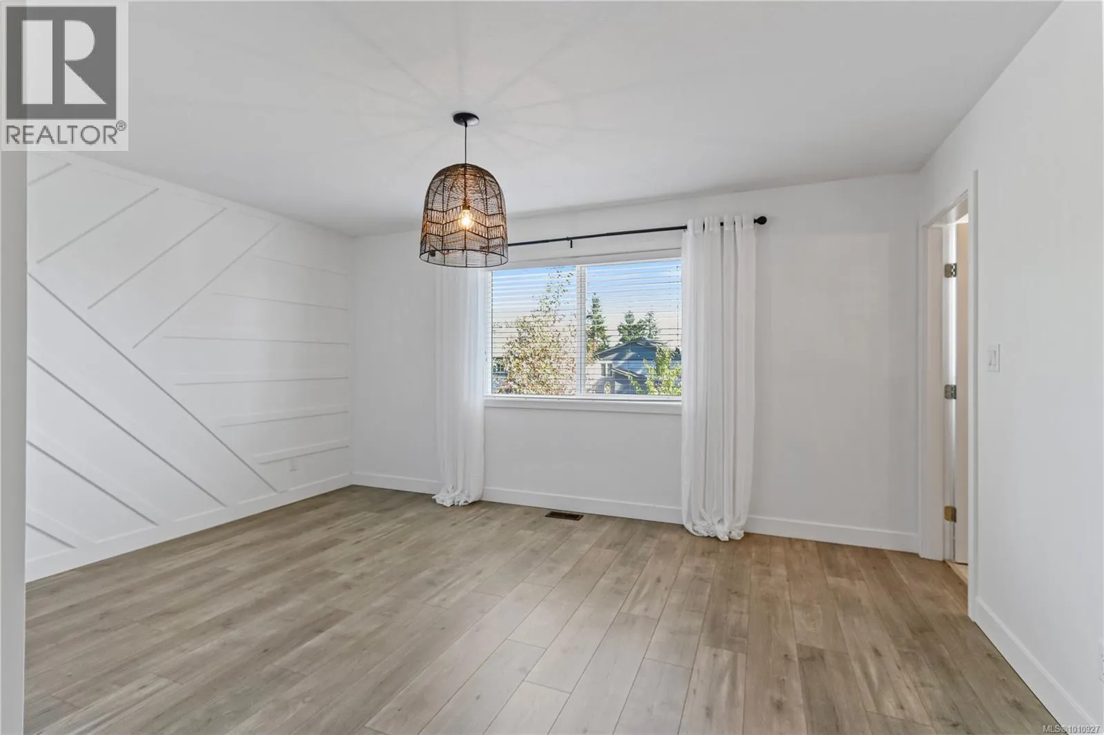 532 Lori Pl
