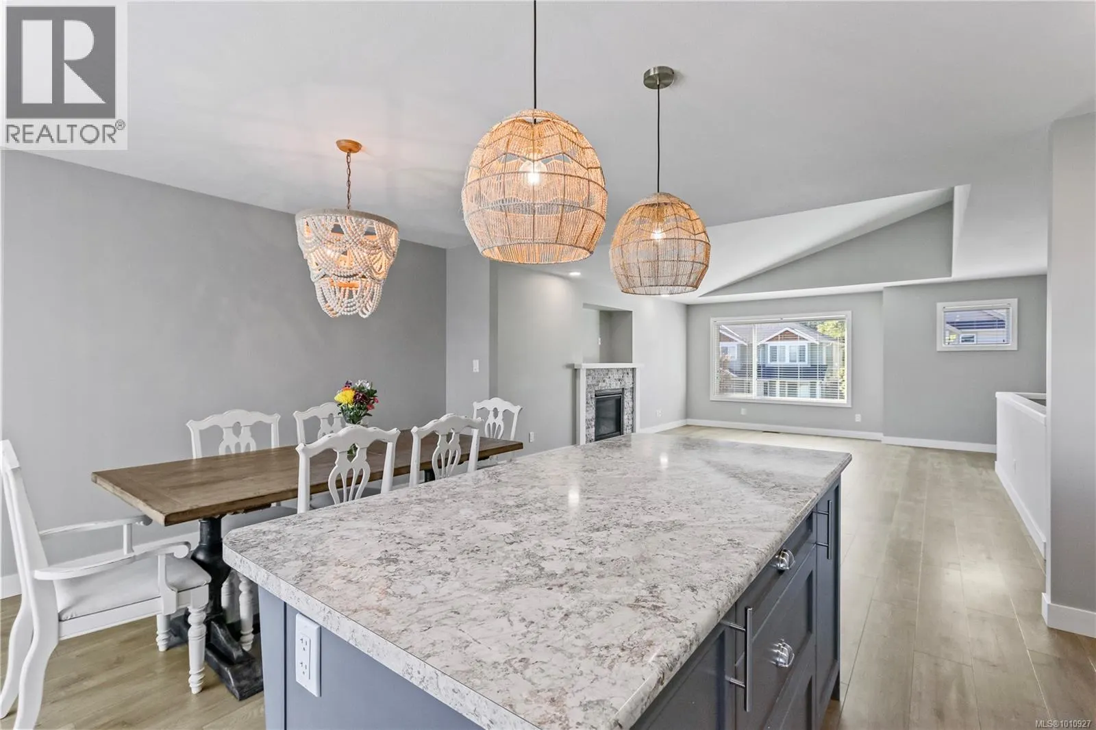 532 Lori Pl