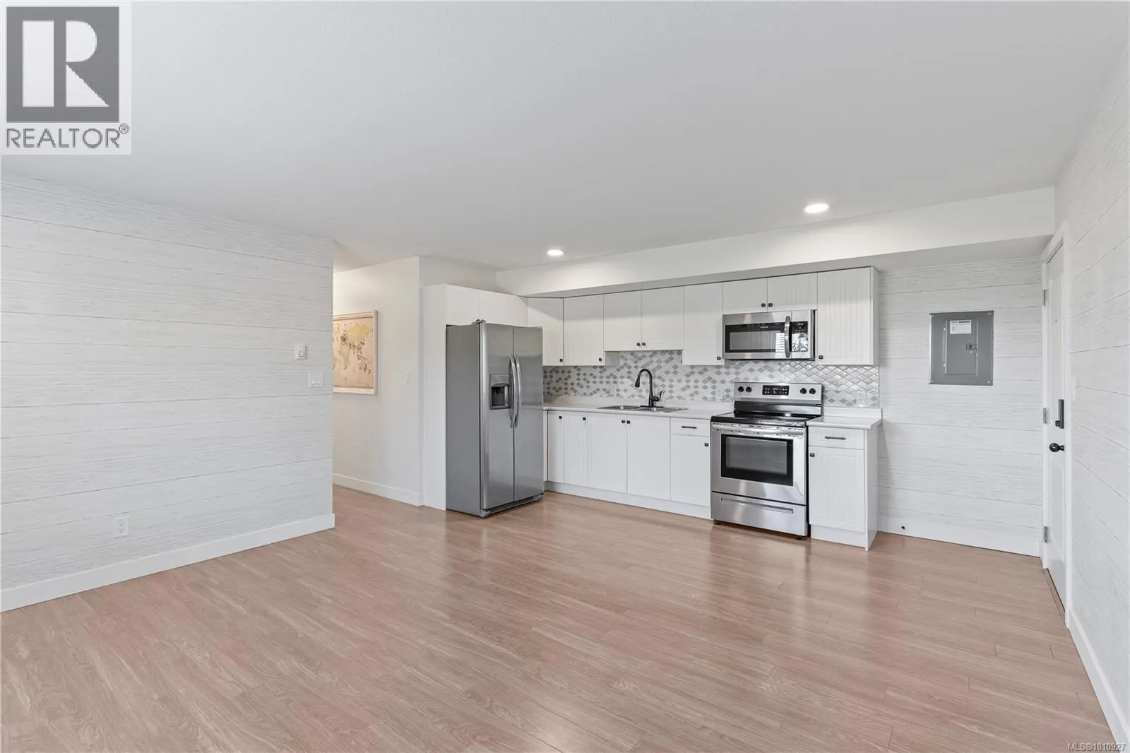 532 Lori Pl