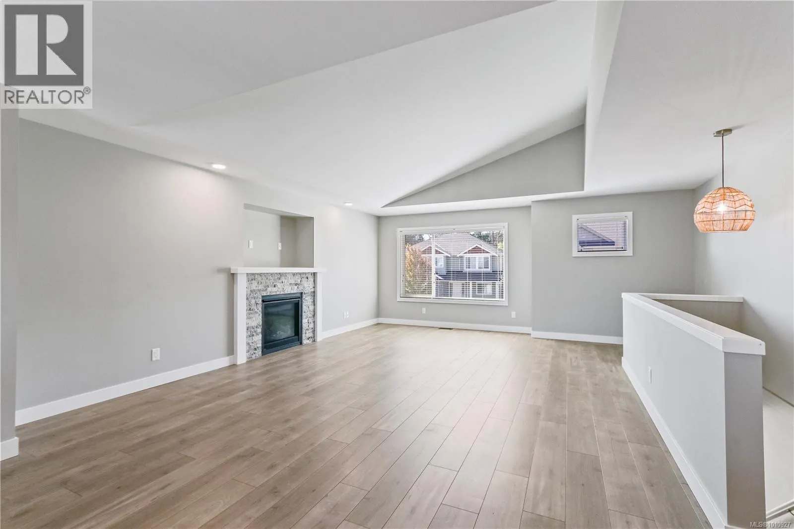 532 Lori Pl