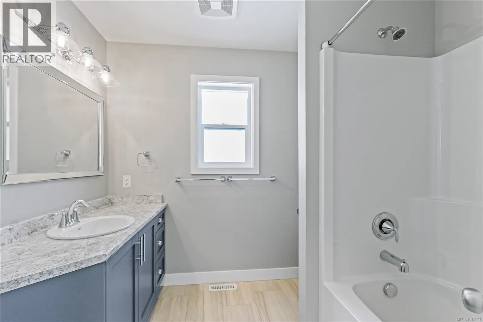 532 Lori Pl