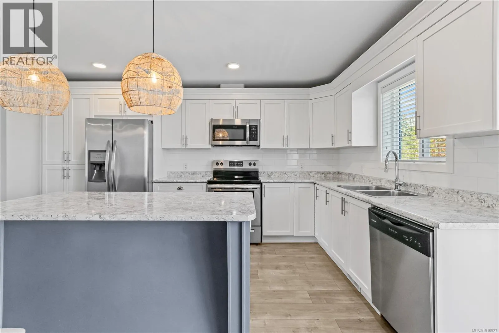 532 Lori Pl