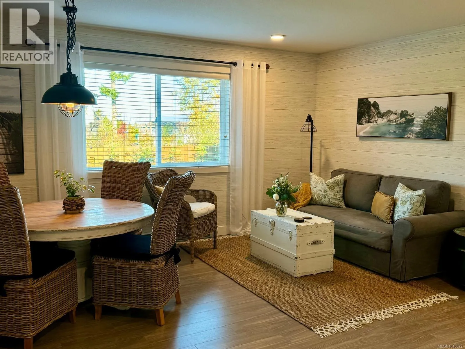 532 Lori Pl