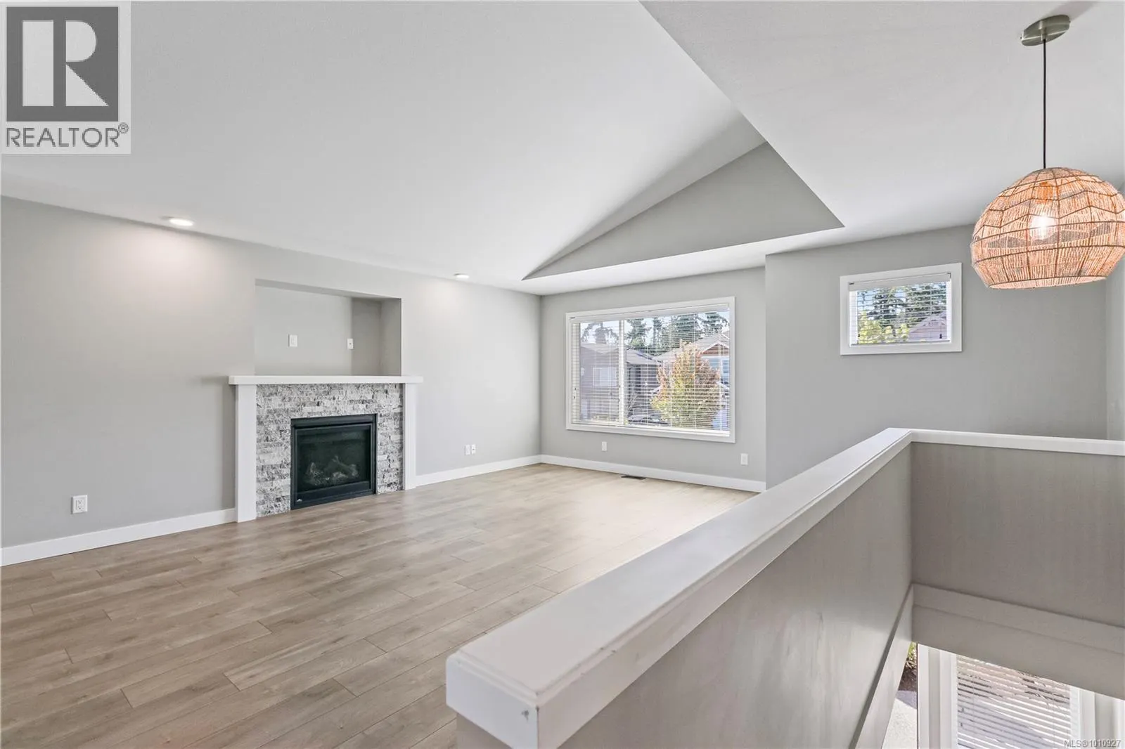 532 Lori Pl