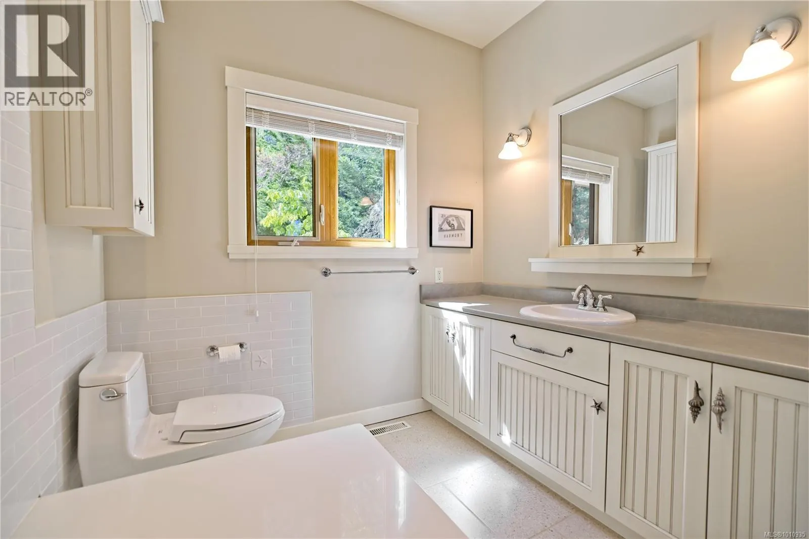 2 37 Salamanca Rd