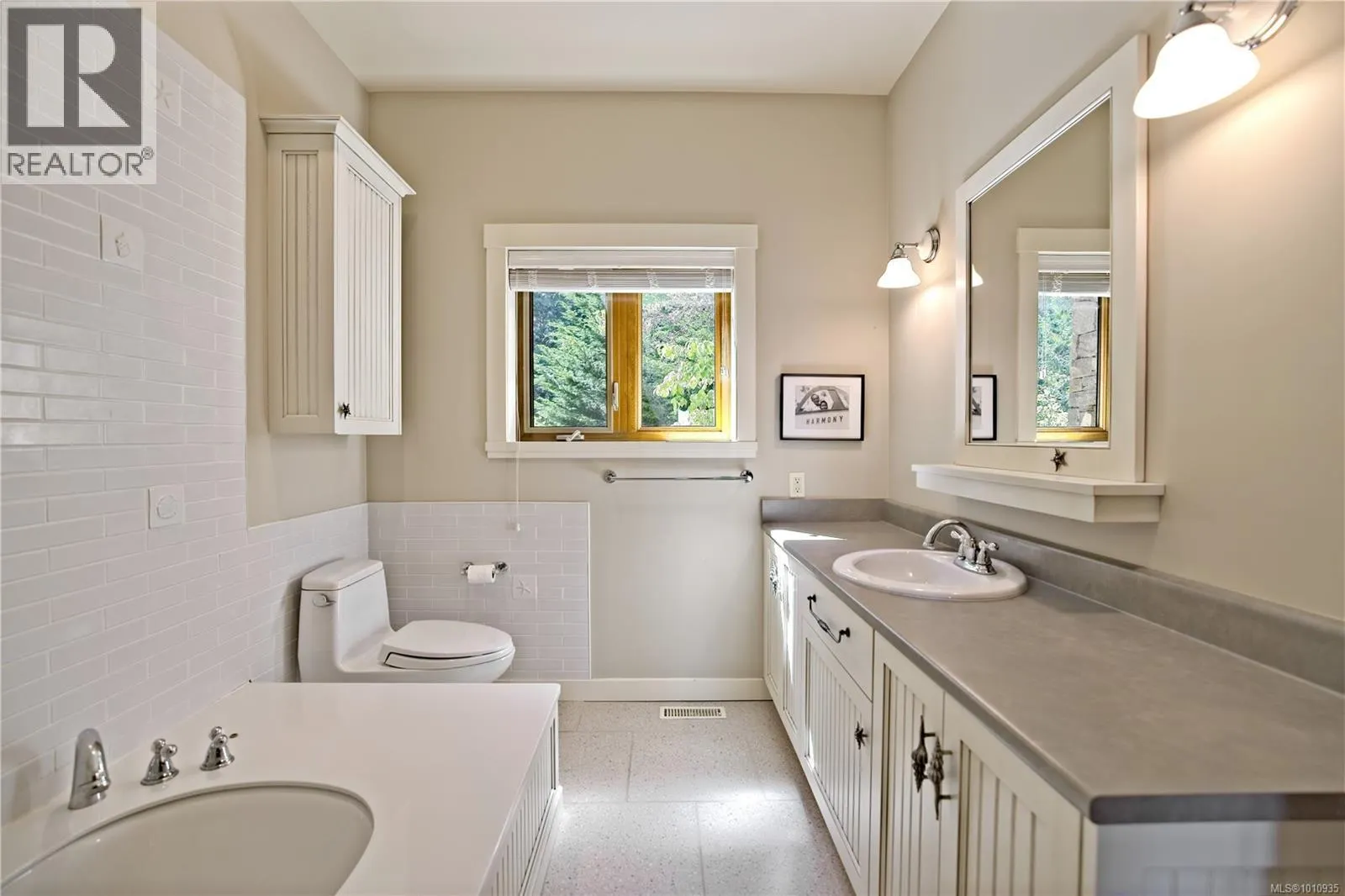 2 37 Salamanca Rd