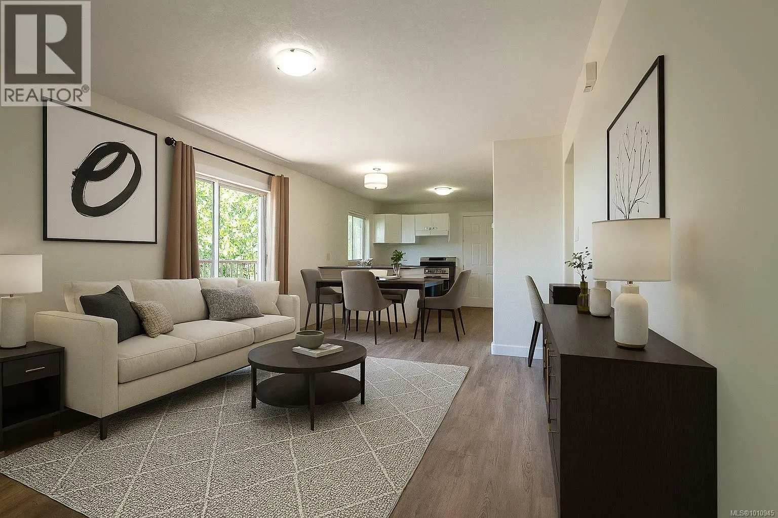2562 Crystalview Dr
