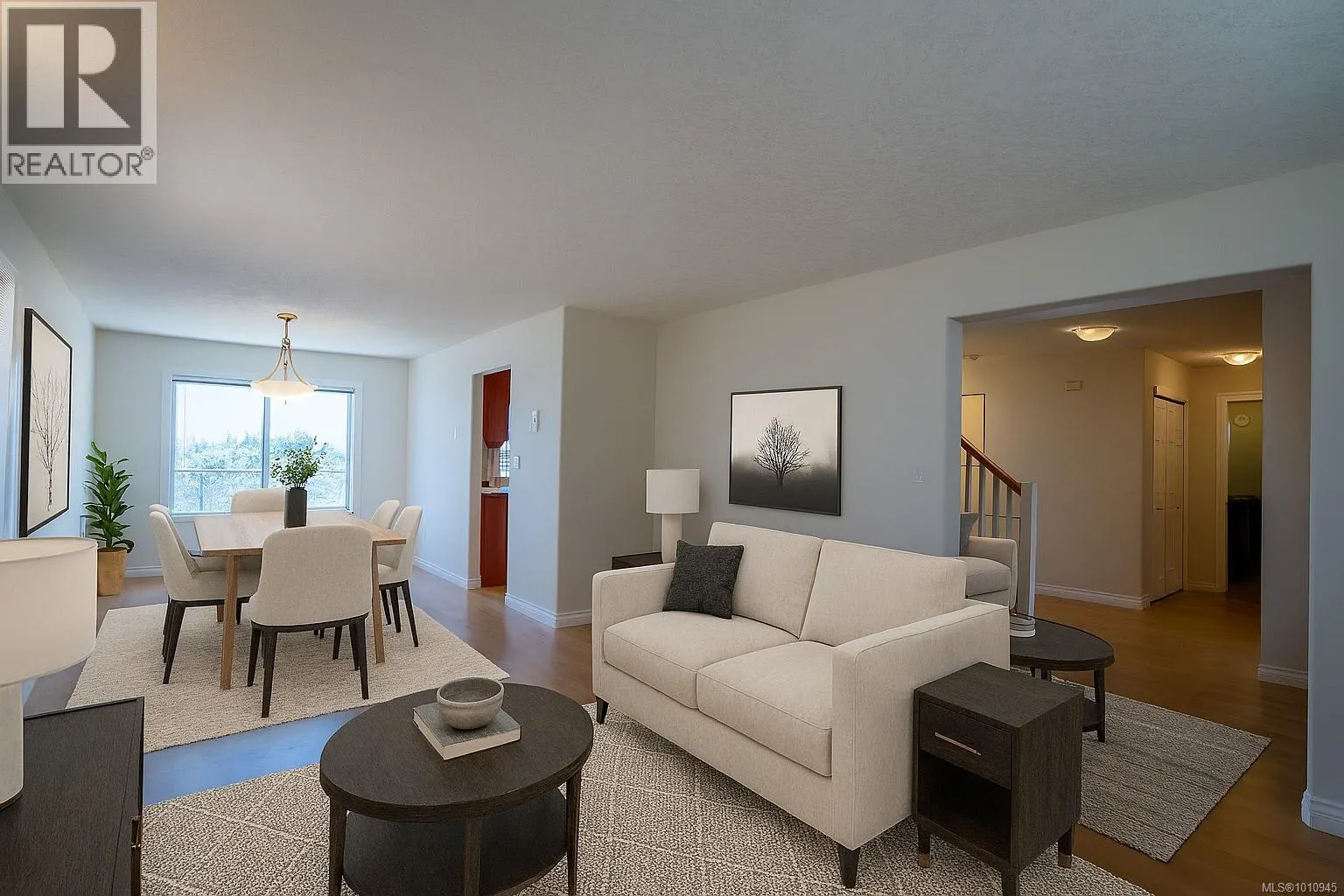 2562 Crystalview Dr